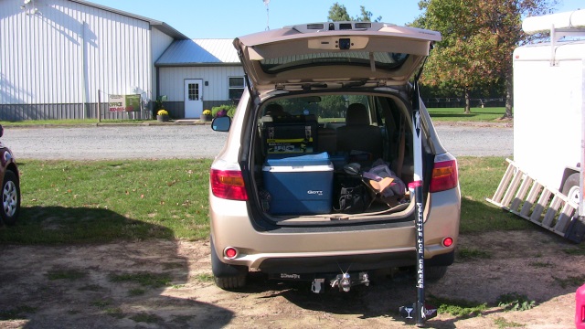 The highlander loaded with rocket gear